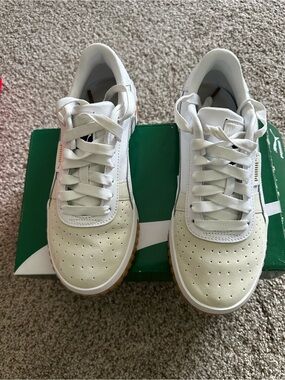 Puma White and Cream Low-Top Sneakers with Gum Sole